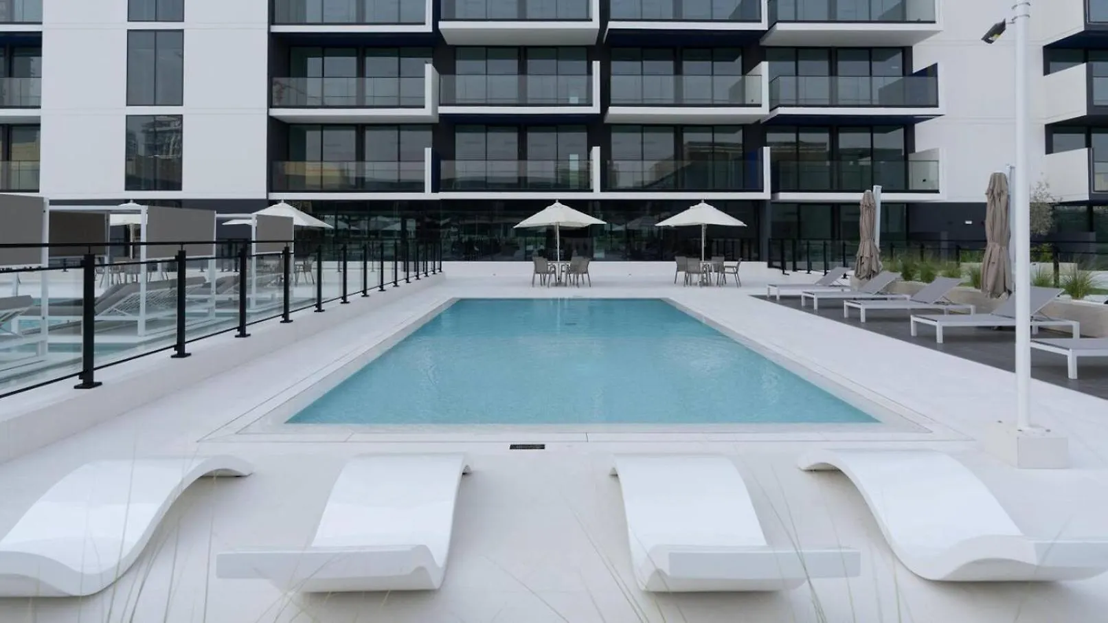 Modern 1Br Apt In Jvc With Pool & Gym Dubai Apartment
